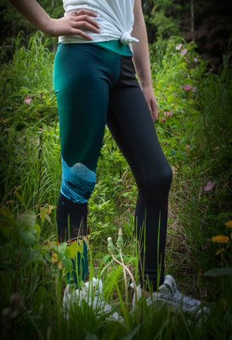 Mountain and Northern Lights Yoga Leggings